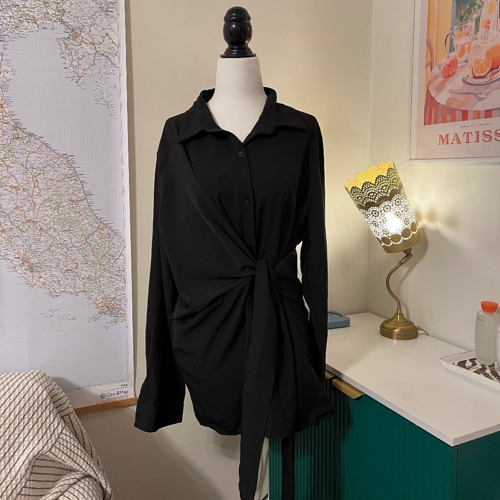 Commense Black Button-Down Twist Front Shirt
